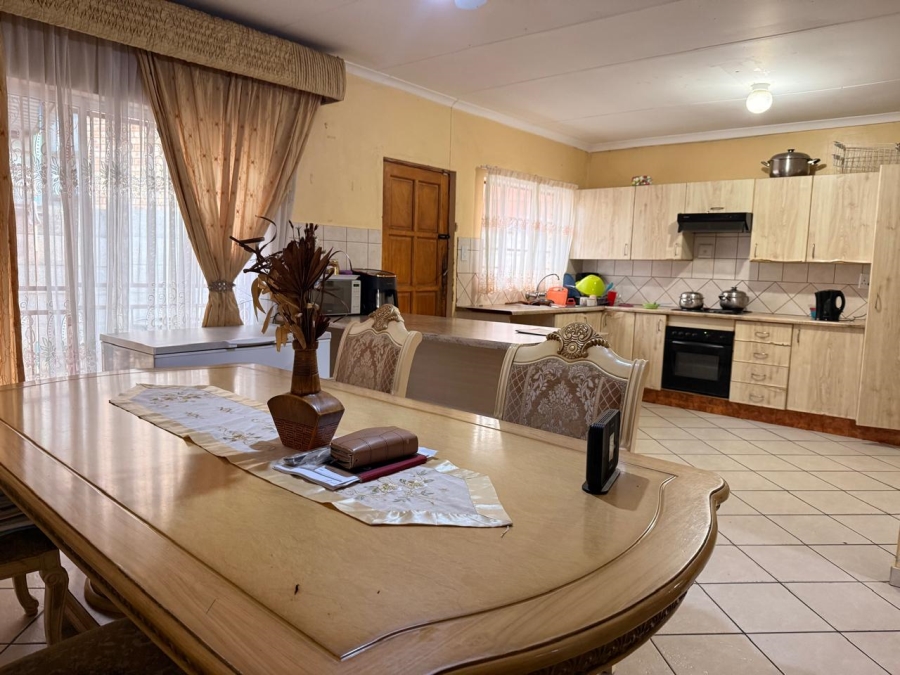 3 Bedroom Property for Sale in Geelhoutpark North West